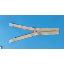 Zip bežový kovový 19cm